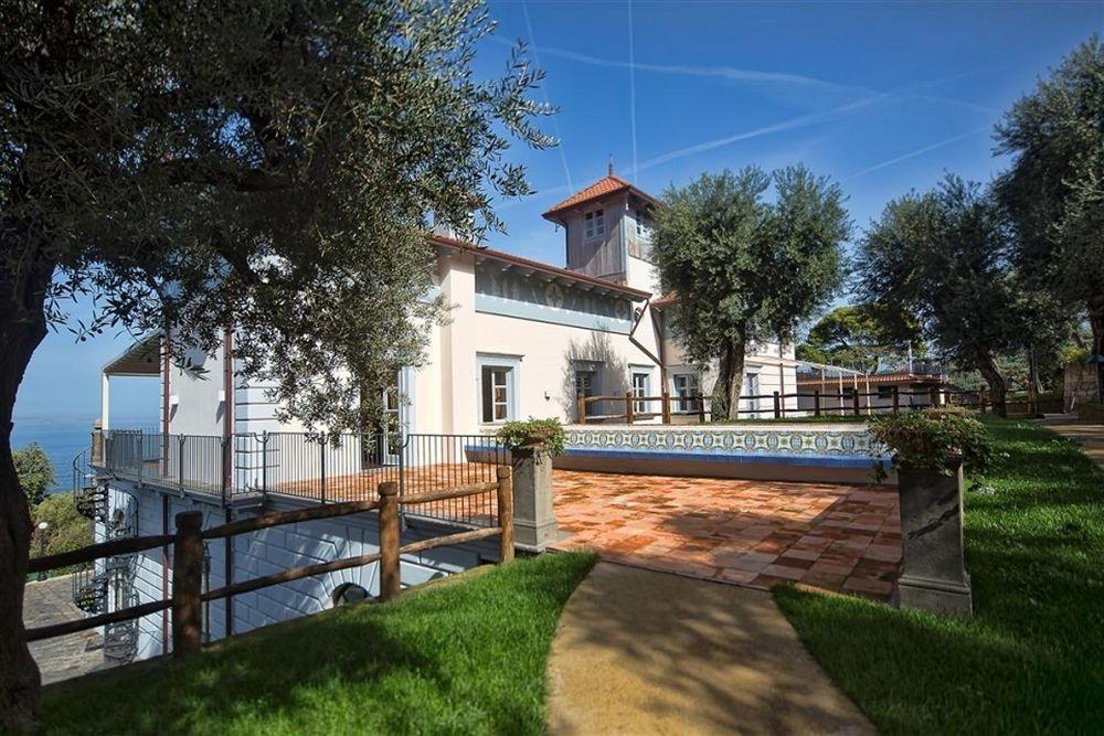 Villa Sabrina Relais Sorrente Extérieur photo